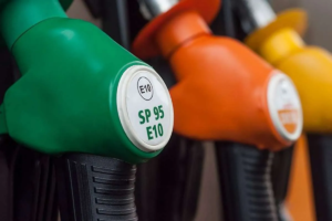 تاثیر سوخت، مکمل‌ها و سبک رانندگی حرفه‌ای بر عمر موتور خودرو