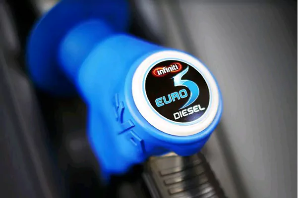 تأثیر مکمل بنزین بر خودروهای یورو 5 و یورو 6 چیست؟